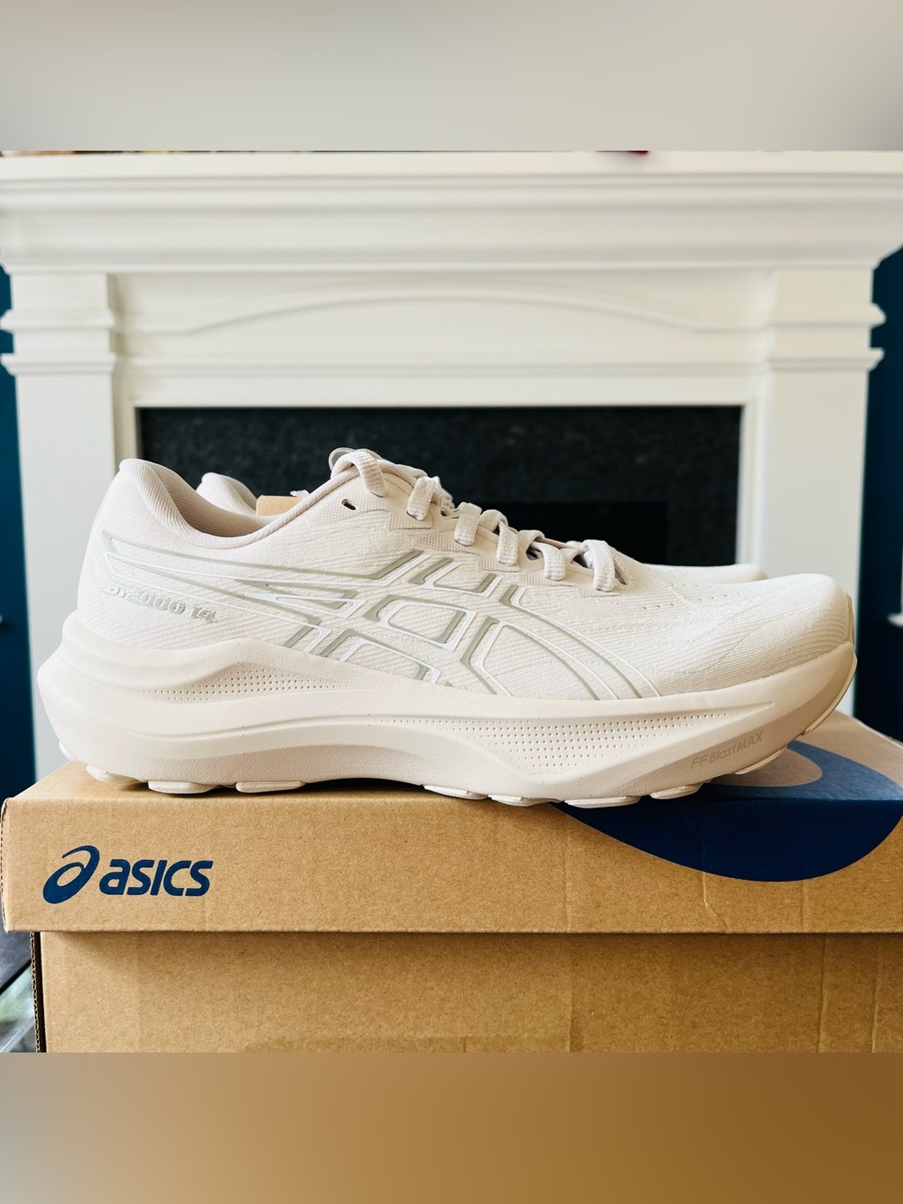 Sz 8.5 ASICS GT-2000 14 Oatmeal/White Women's Running Shoes 1012B843-250 NWB